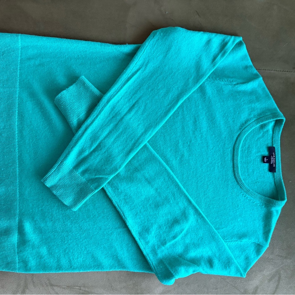 Ann Taylor Women's Teal Crewneck Sweater - Picture 2 of 12